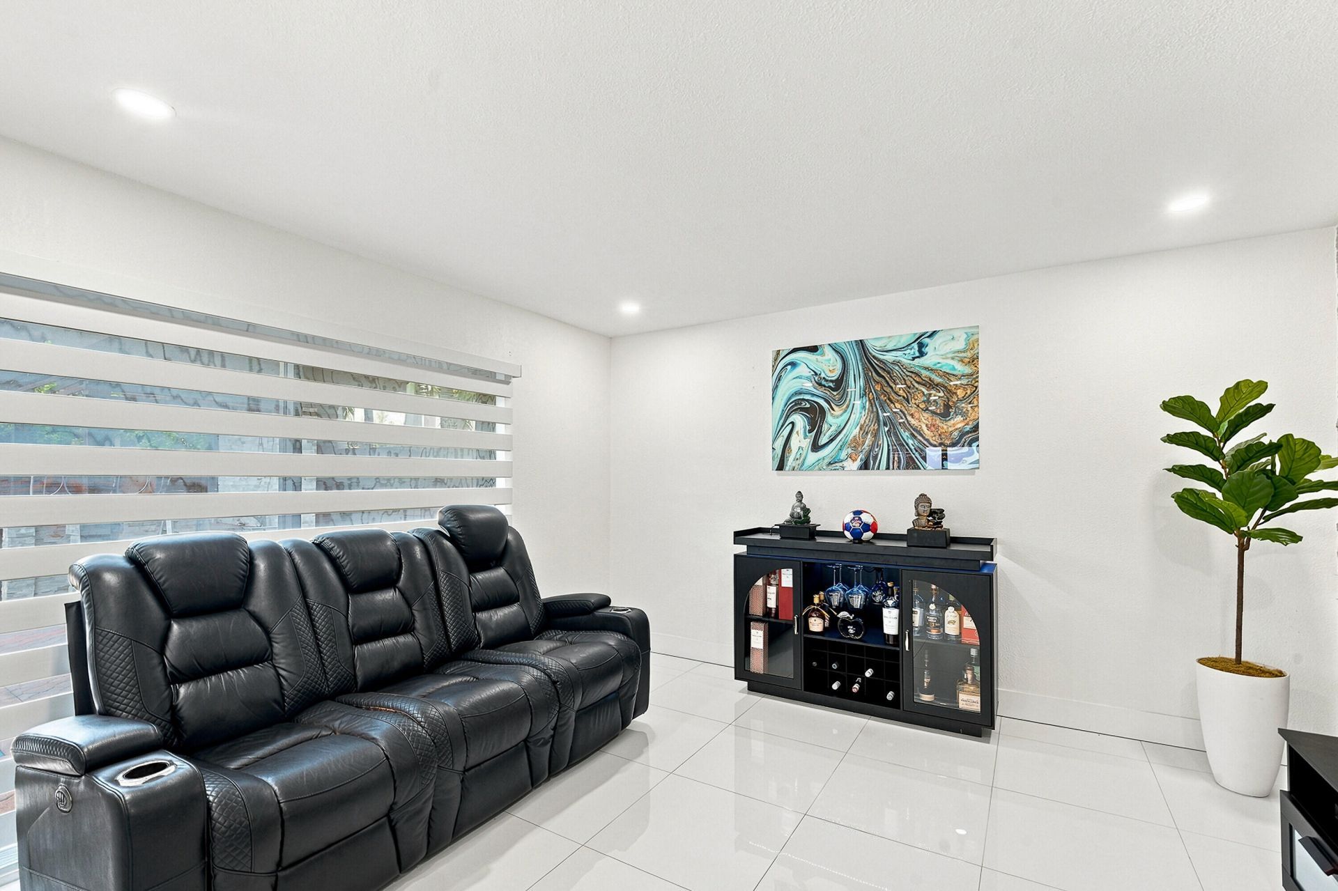 19242 NW 89th Avenue, Hialeah, FL 33018 Photo
