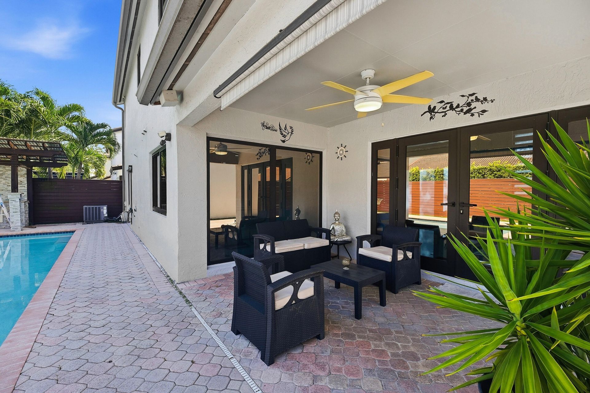 19242 NW 89th Avenue, Hialeah, FL 33018 Photo