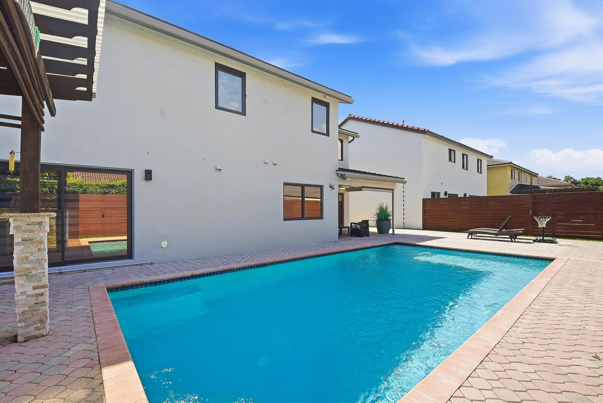 19242 NW 89th Avenue, Hialeah, FL 33018 Photo