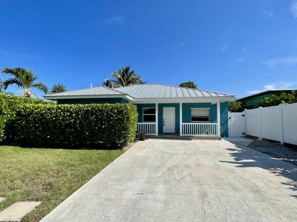 3458 Canal Court, Jupiter, FL 33469