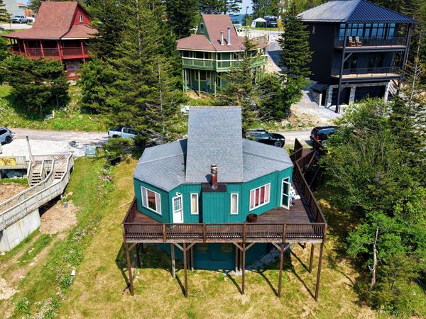 82 Sundowner Dr, Snowshoe, WV 26209