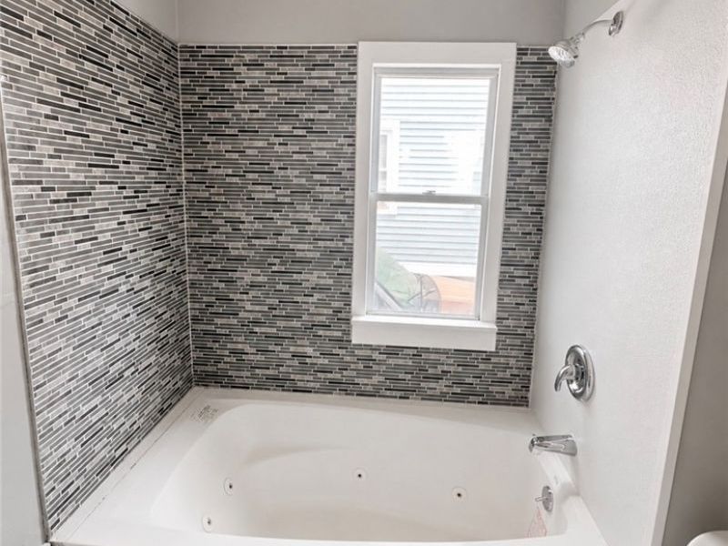 9901 Heath Avenue, Cleveland, OH 44104 Photo 7