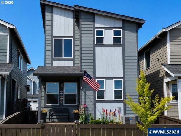 1943 NW Kent St, McMinnville, OR 97128