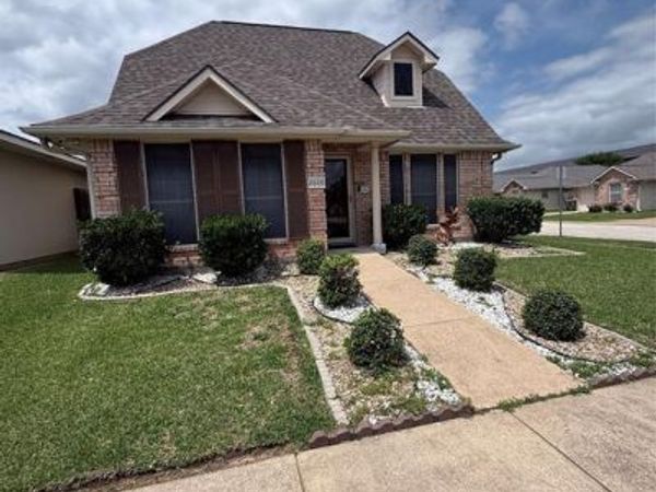 2600 Symphony Park Drive , Bryan, TX 77802