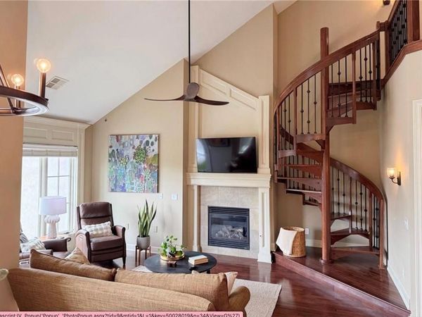 10511 Mission Road, Unit 312, Leawood, KS 66206