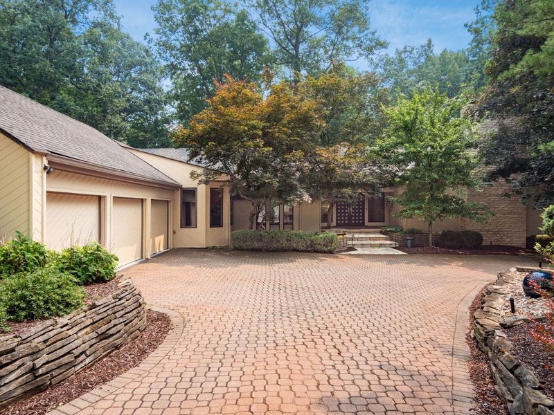 8483 Torwoodlee Court, Dublin, OH 43017 Photo 2