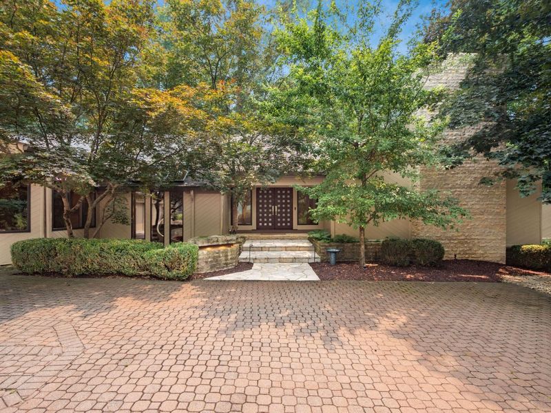 8483 Torwoodlee Court, Dublin, OH 43017 Photo 3