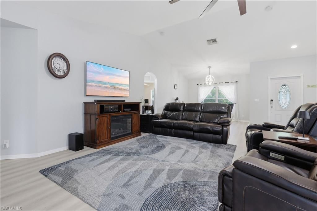404 Parkdale Blvd, Lehigh Acres, FL 33974 Photo