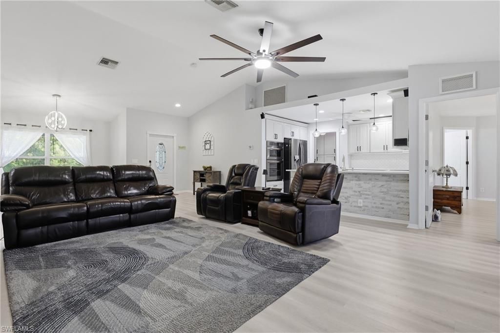 404 Parkdale Blvd, Lehigh Acres, FL 33974 Photo