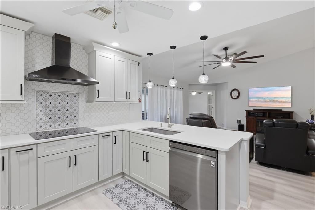 404 Parkdale Blvd, Lehigh Acres, FL 33974 Photo