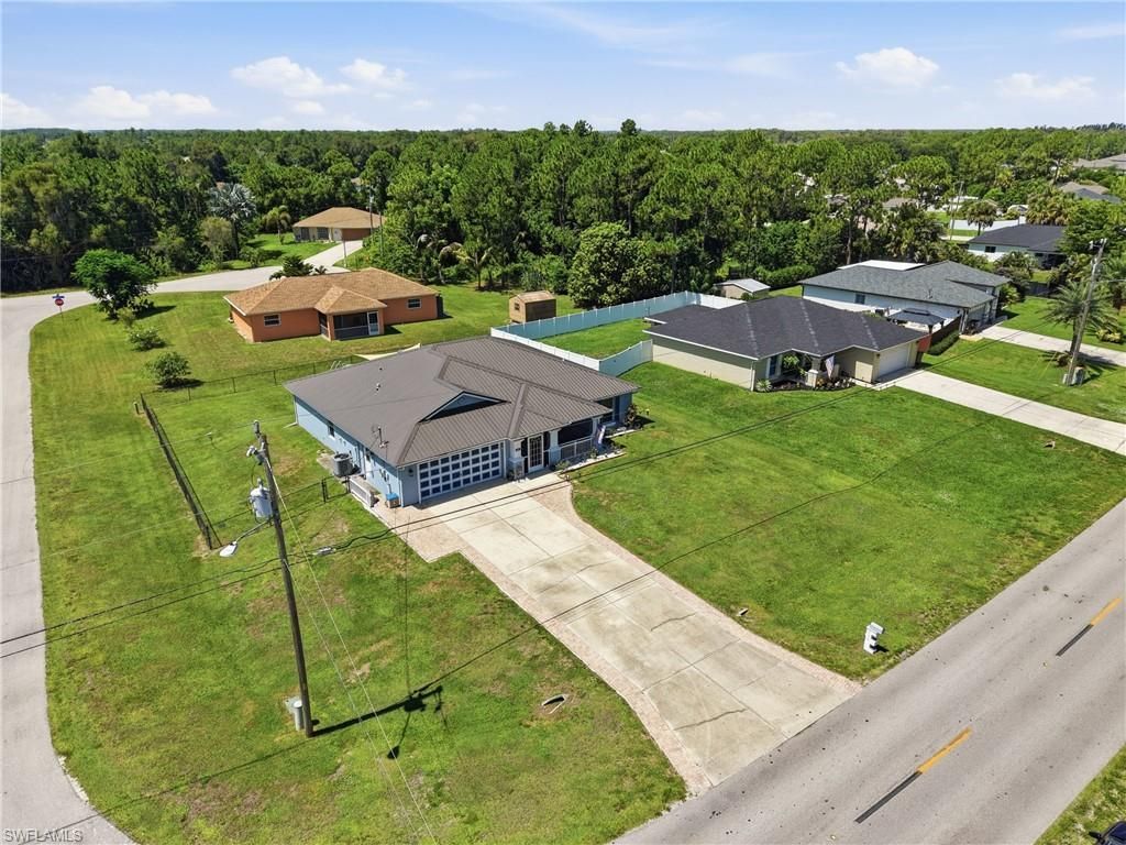 404 Parkdale Blvd, Lehigh Acres, FL 33974 Photo