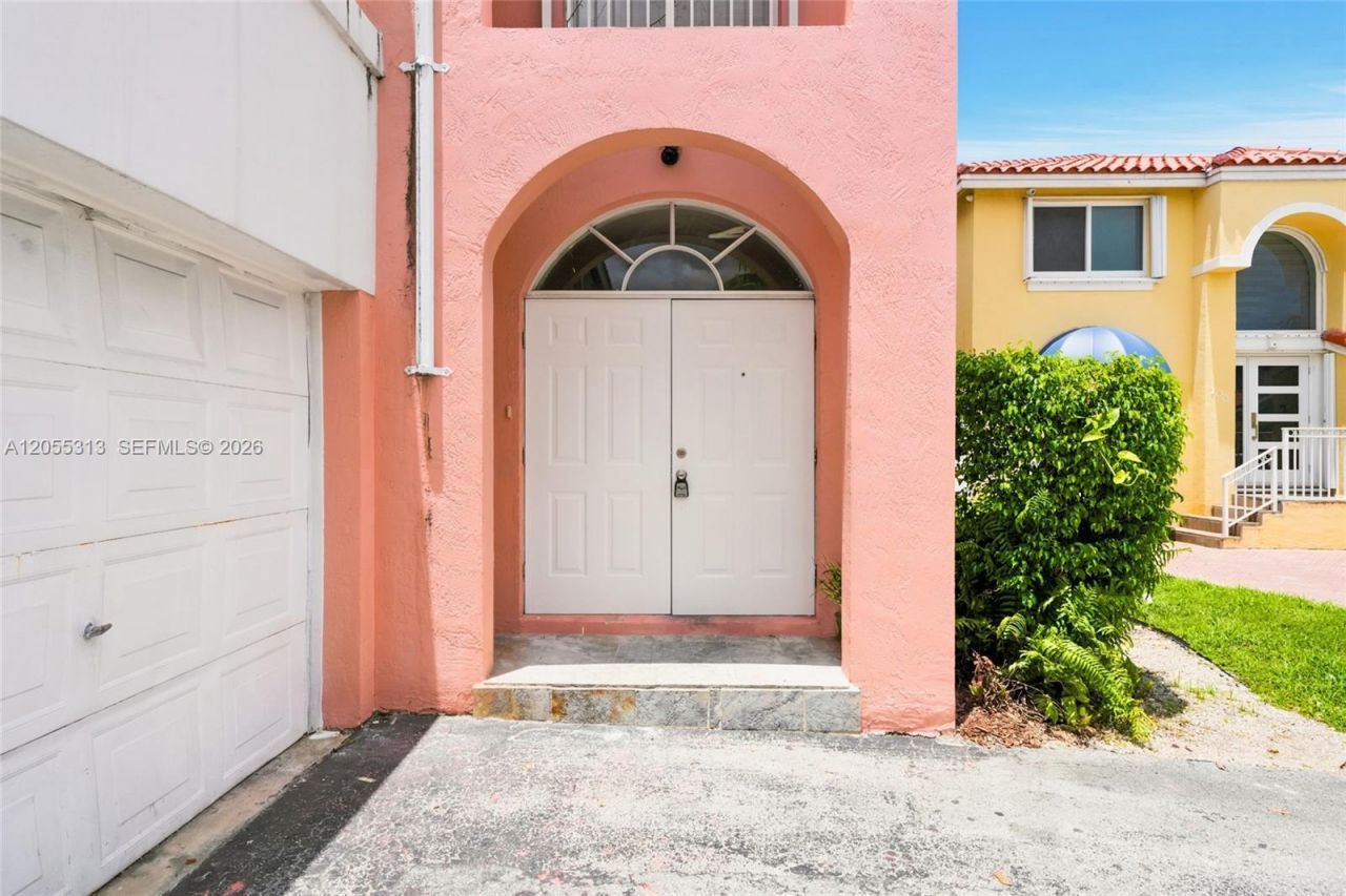 8684 NW 1st St, Miami, FL 33126 Photo