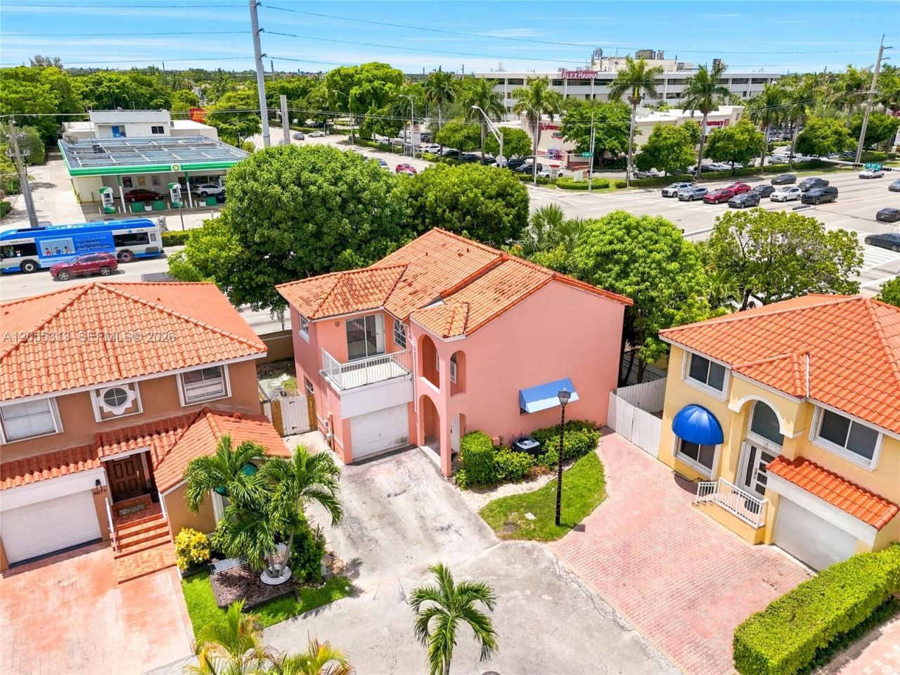 8684 NW 1st St, Miami, FL 33126 Photo