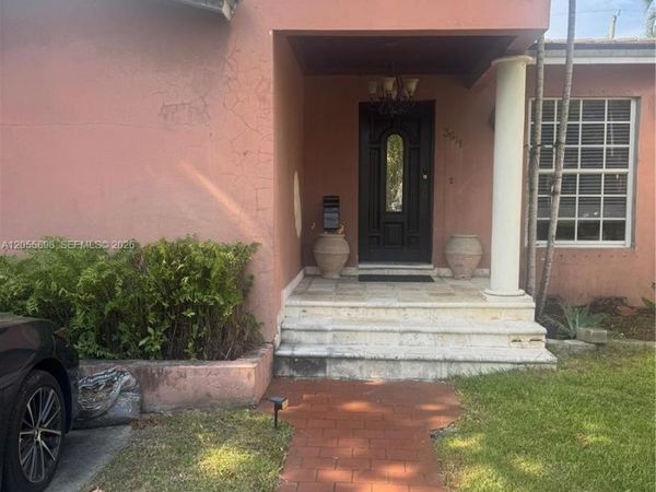 3611 SW 21st St , Miami, FL 33145