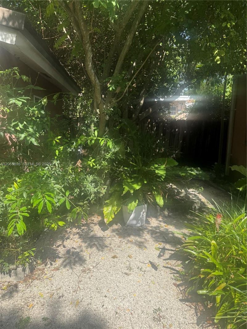 3611 SW 21st St , Miami, FL 33145 Photo