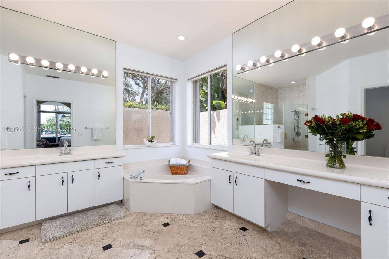 1359 Ginger Cir , Weston, FL 33326 Photo
