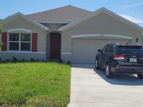 2525 SW WESTFIELD Street, Port St. Lucie, FL 34953