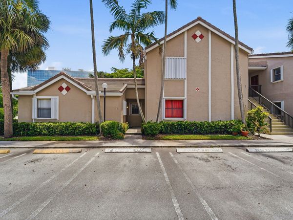 9641 Riverside Drive, Unit 1F, Coral Springs, FL 33071