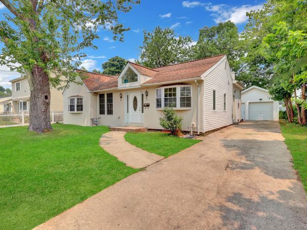 1431 Brooklyn Boulevard , Bay Shore, NY 11706