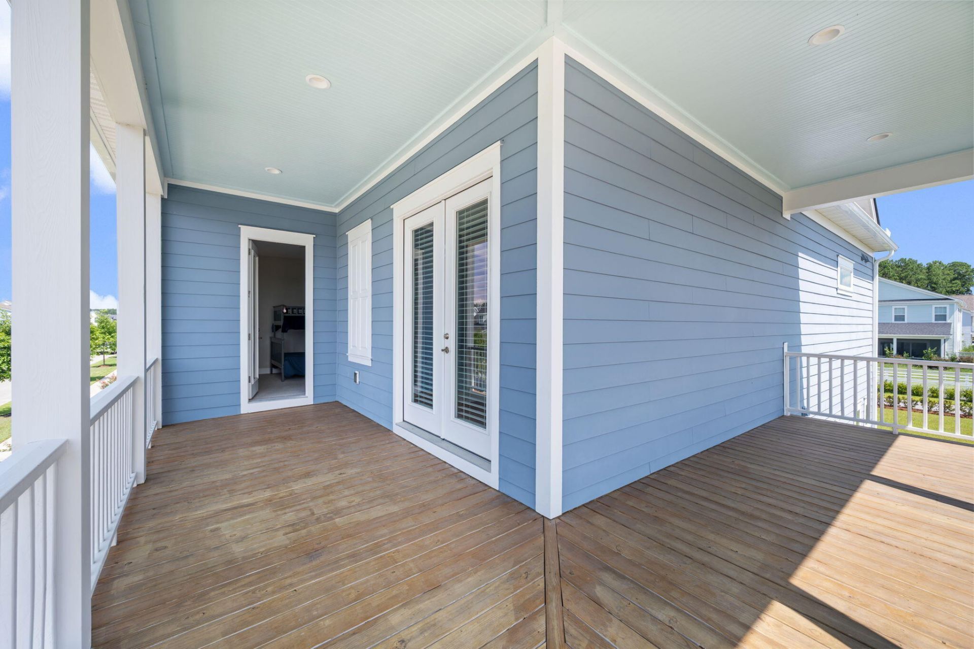 670 Blueway Avenue Photo 28