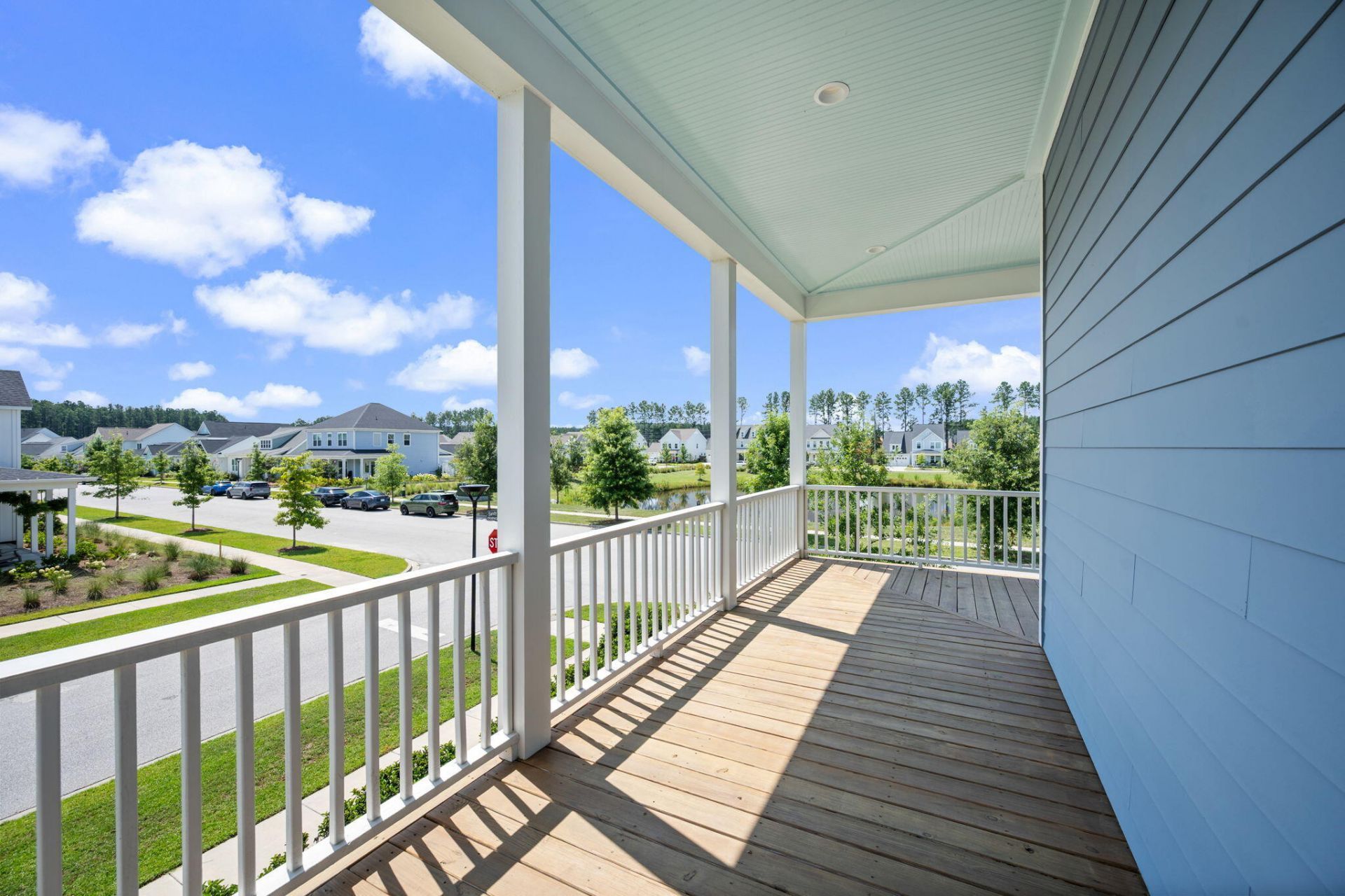 670 Blueway Avenue Photo 30