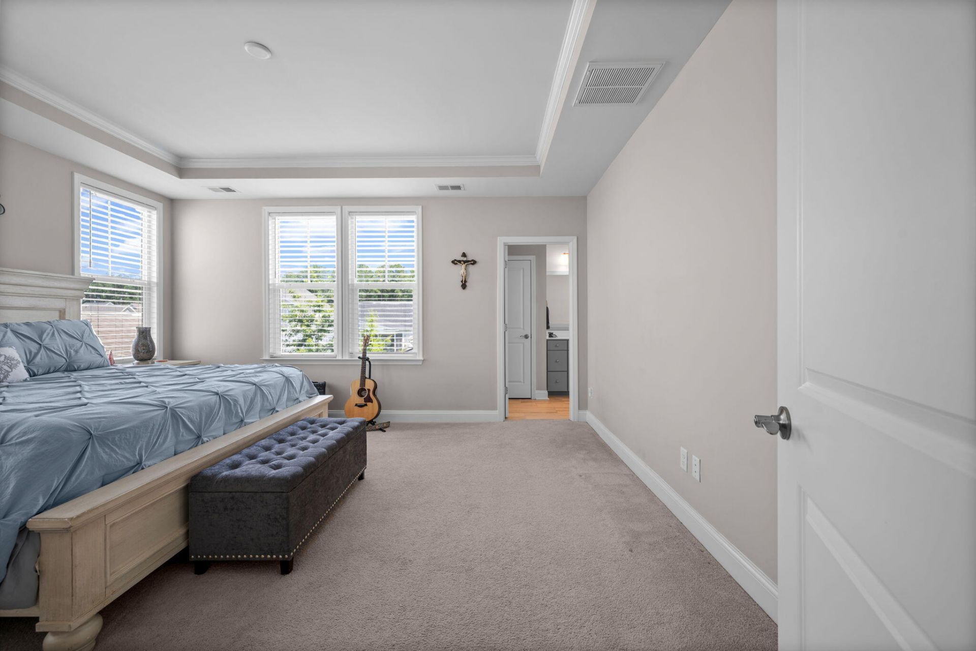 670 Blueway Avenue Photo 38