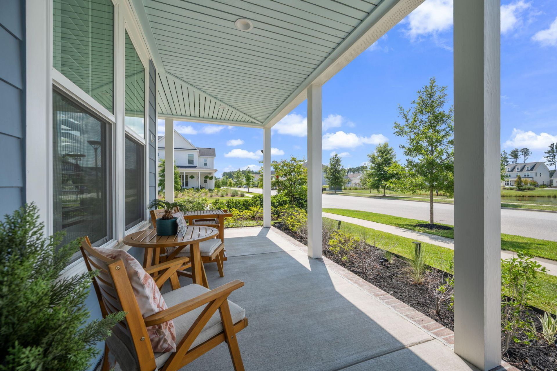 670 Blueway Avenue Photo 49