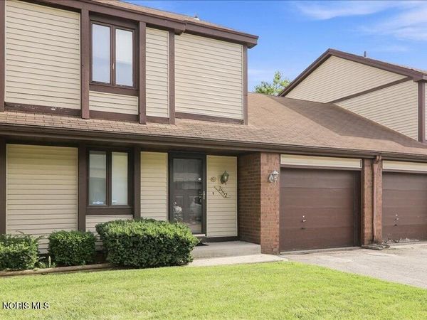 2552 Plum Leaf Lane, Toledo, OH 43614