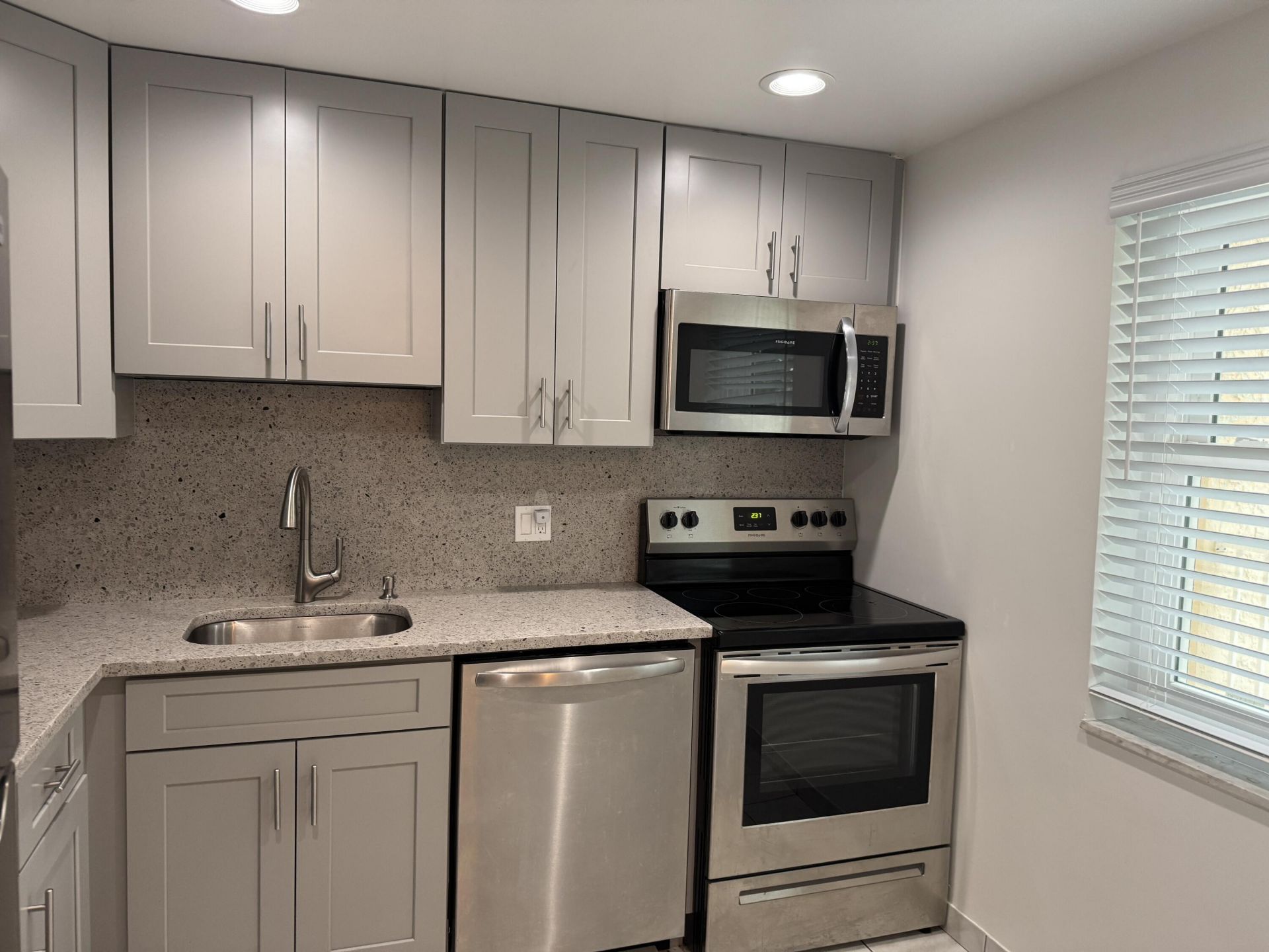1035 Country Club Drive, Unit 303, Margate, FL 33063 Photo