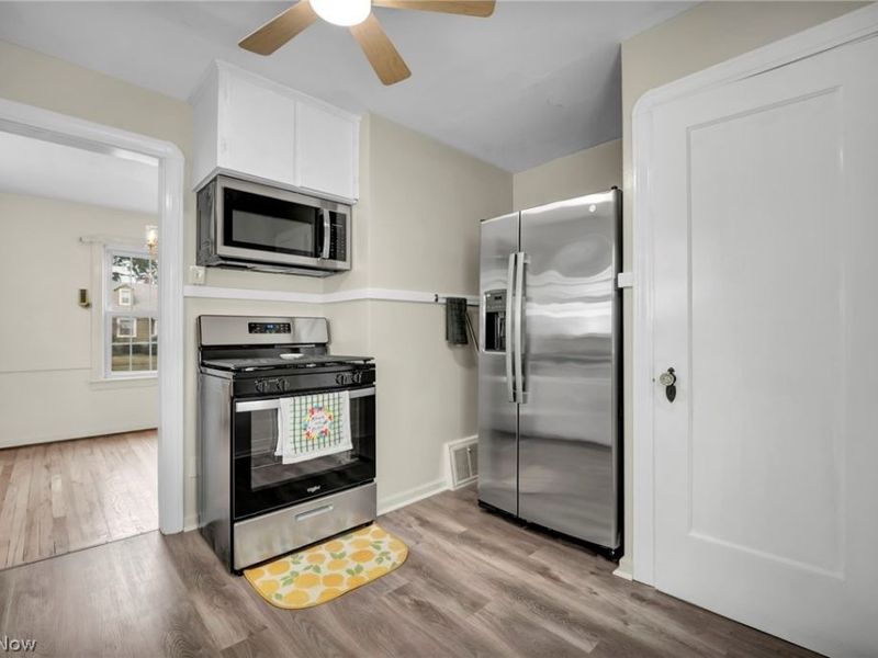 127 Lafayette Street, Elyria, OH 44035 Photo 8