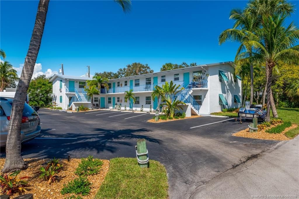660 SW Bryant Avenue, Unit 10, Stuart, FL 34994 Photo