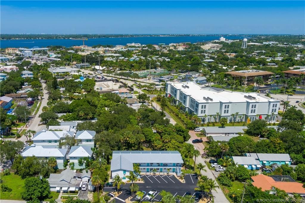 660 SW Bryant Avenue, Unit 10, Stuart, FL 34994 Photo