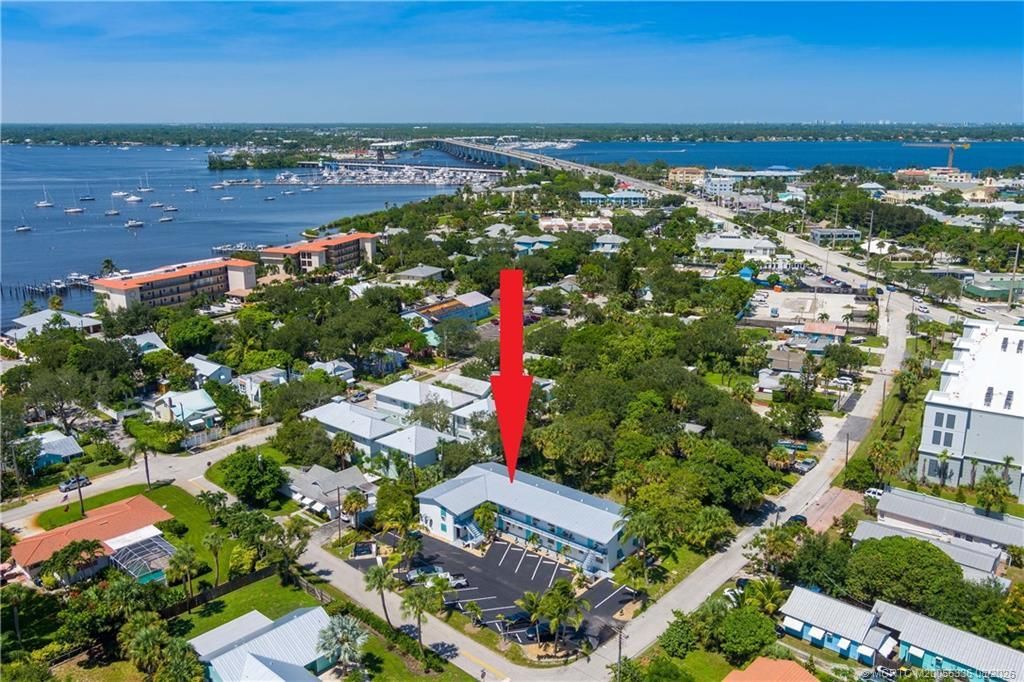 660 SW Bryant Avenue, Unit 10, Stuart, FL 34994 Photo