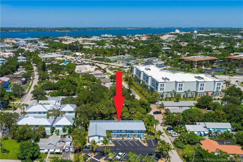 660 SW Bryant Avenue, Unit 10, Stuart, FL 34994 Photo