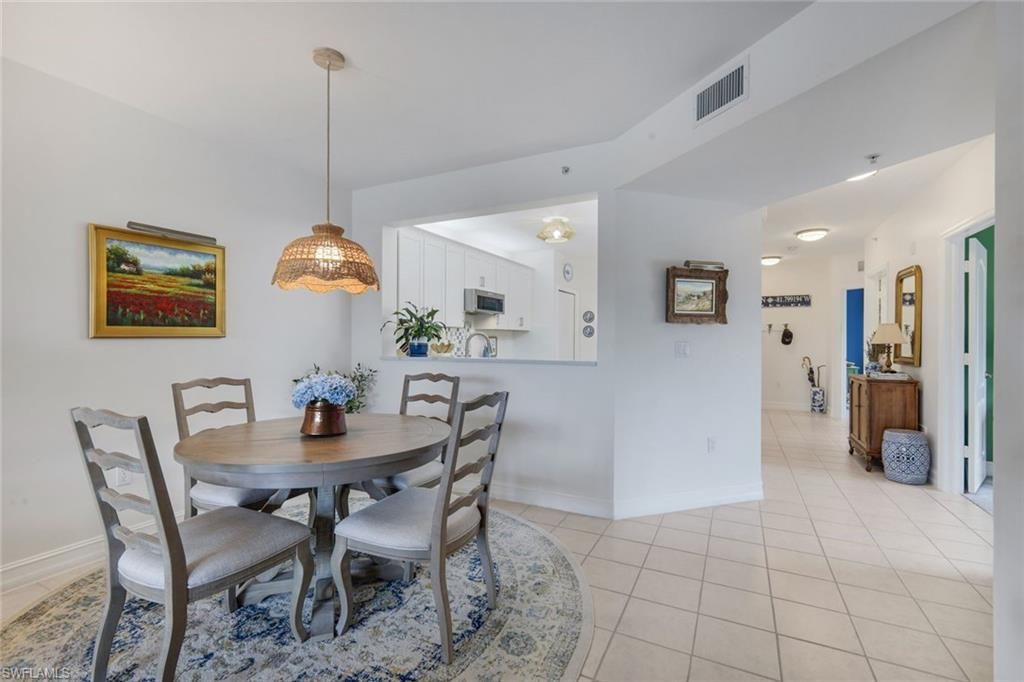 7822 Great Heron Way, Unit 201, Naples, FL 34104 Photo