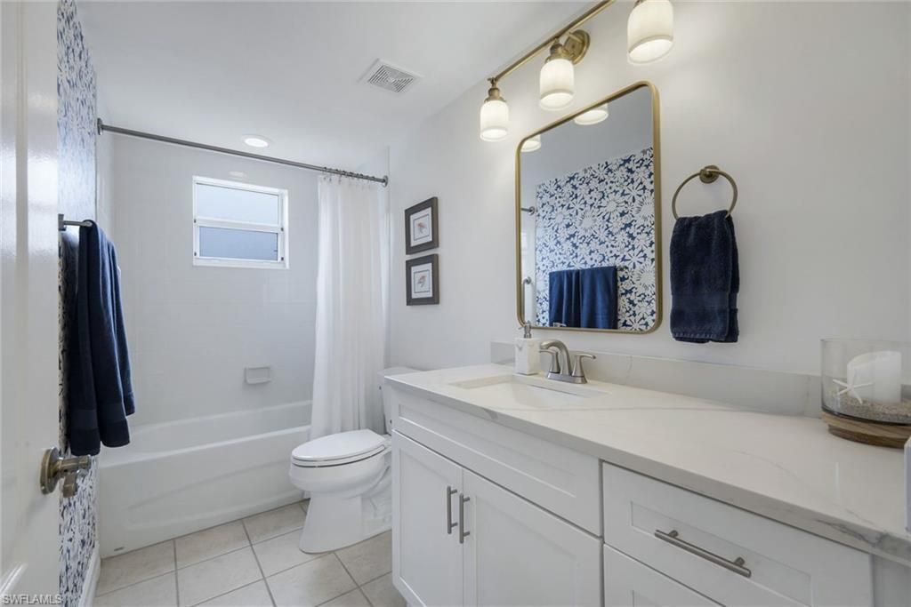 7822 Great Heron Way, Unit 201, Naples, FL 34104 Photo