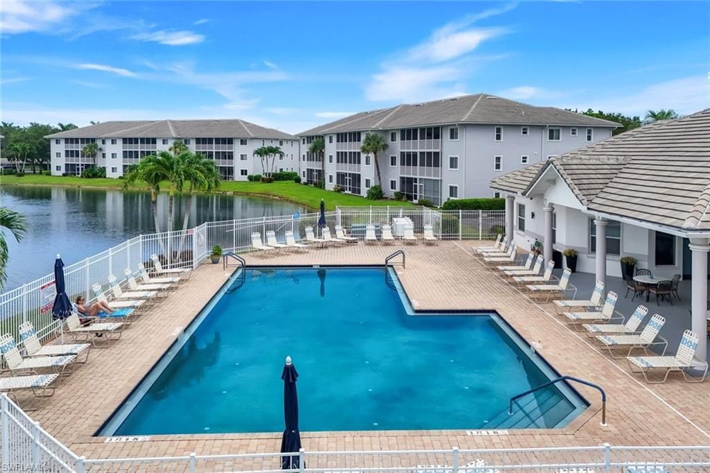 7822 Great Heron Way, Unit 201, Naples, FL 34104 Photo