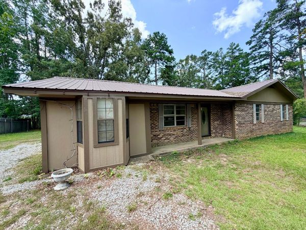 104 Hare Pond Road, Booneville, MS 38829