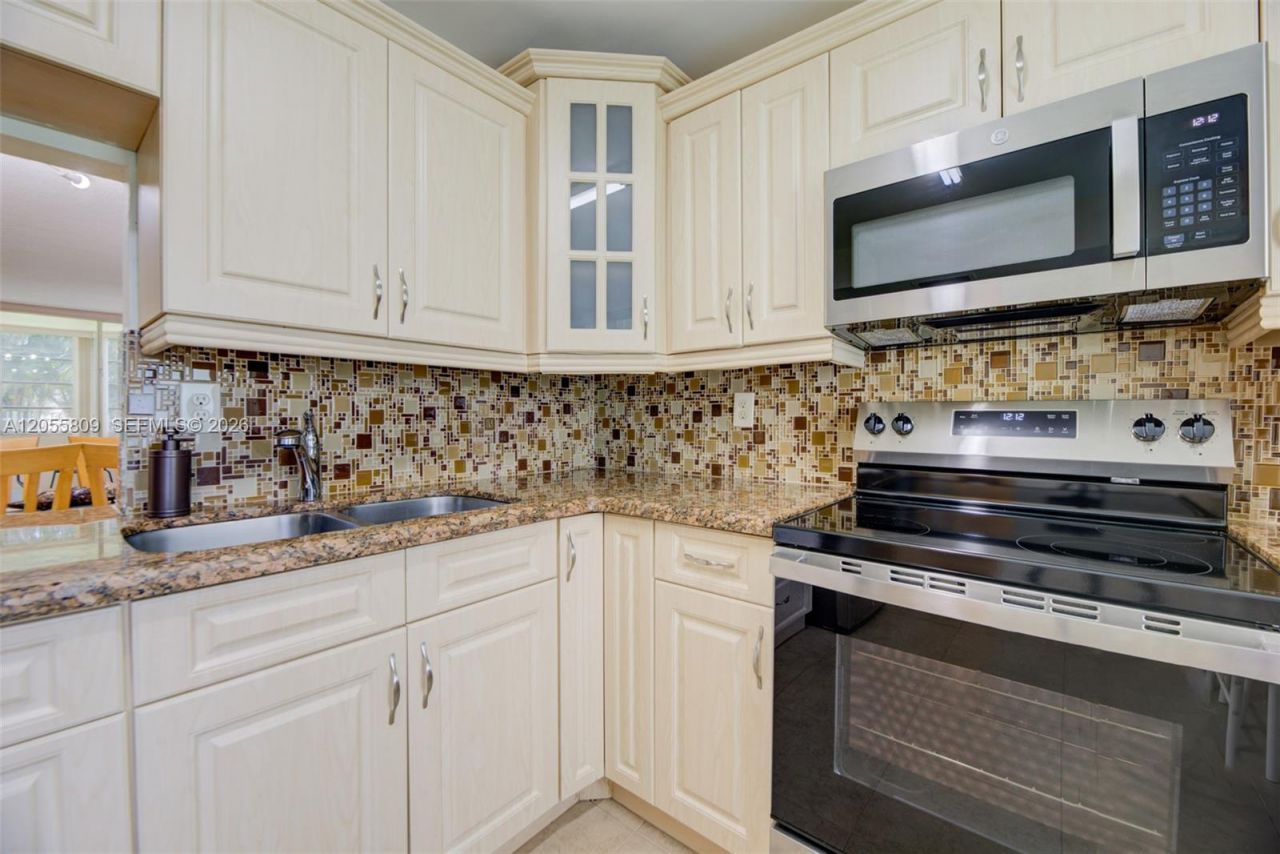 1701 NE 191st St , Unit A103, Miami, FL 33179 Photo