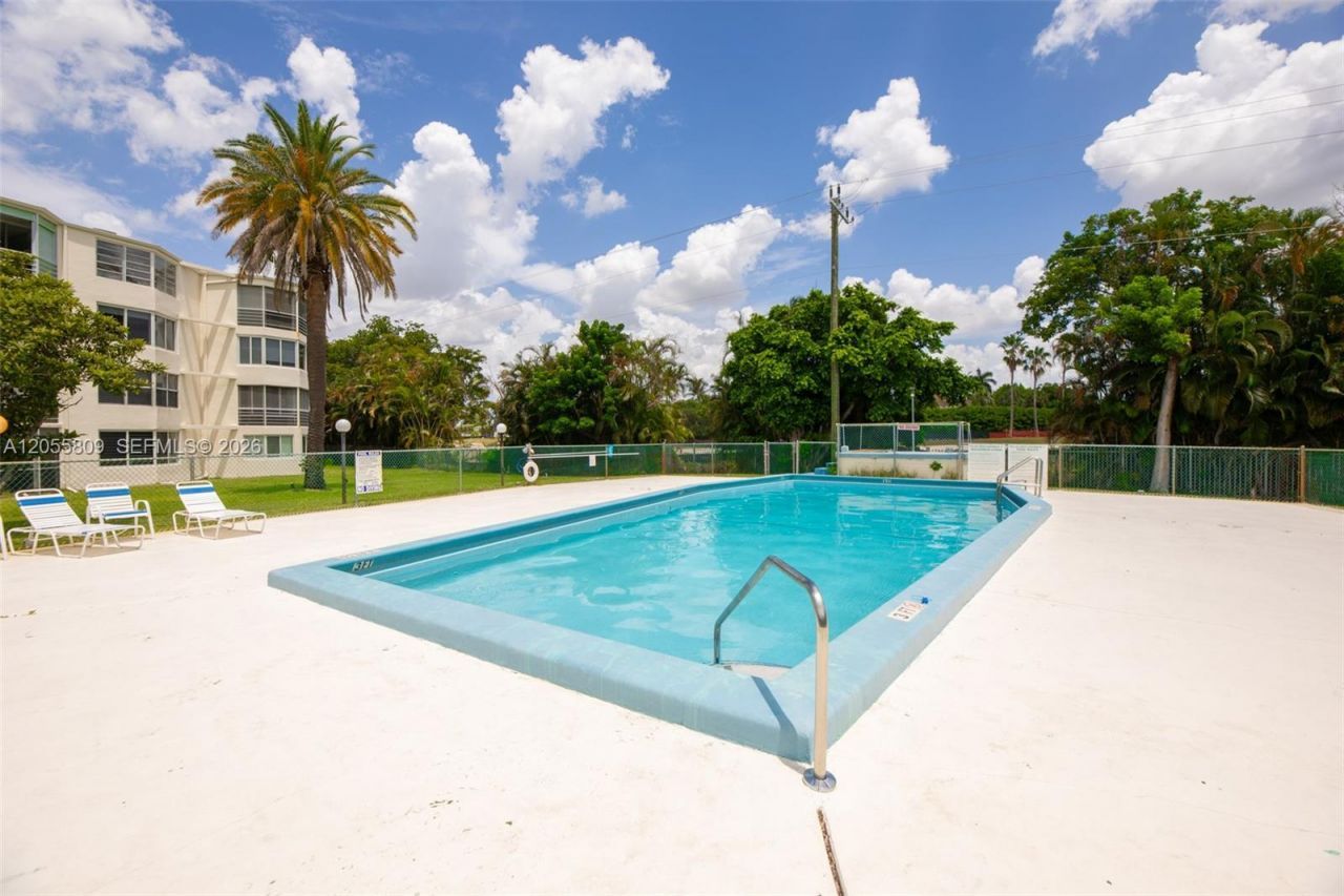 1701 NE 191st St , Unit A103, Miami, FL 33179 Photo