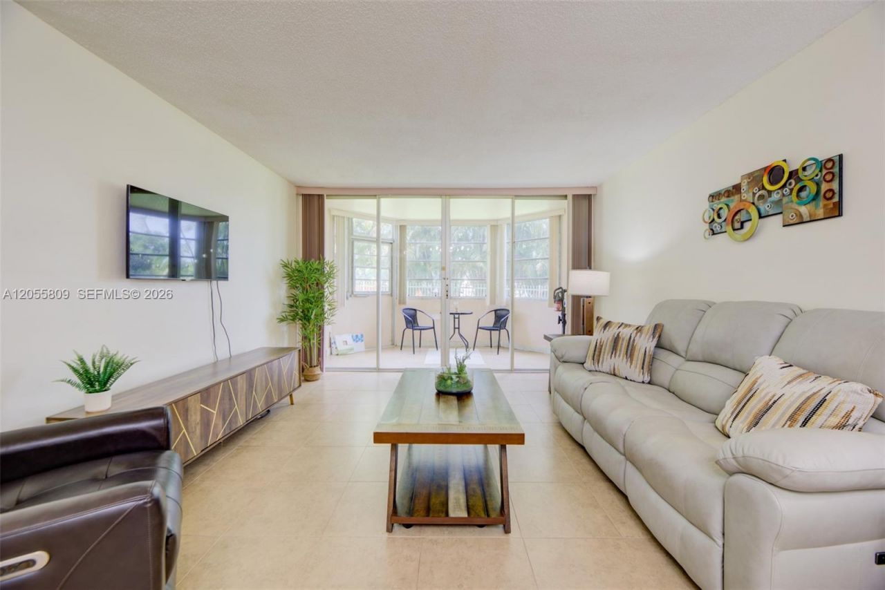 1701 NE 191st St , Unit A103, Miami, FL 33179 Photo