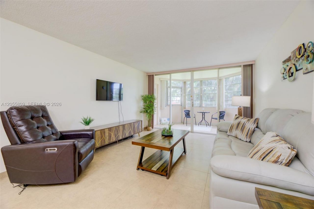 1701 NE 191st St , Unit A103, Miami, FL 33179 Photo