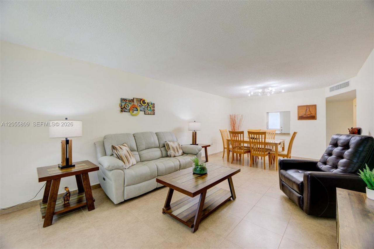 1701 NE 191st St , Unit A103, Miami, FL 33179 Photo
