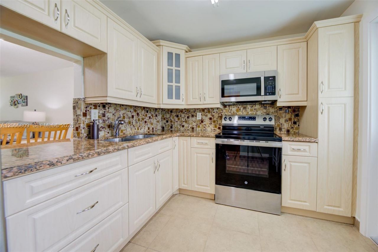 1701 NE 191st St , Unit A103, Miami, FL 33179 Photo