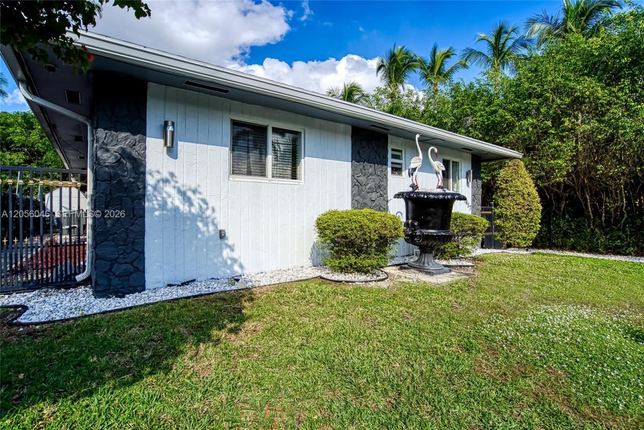 1457 Atlantic Shores Blvd , Unit 1A, Hallandale Beach, FL 33009 Photo