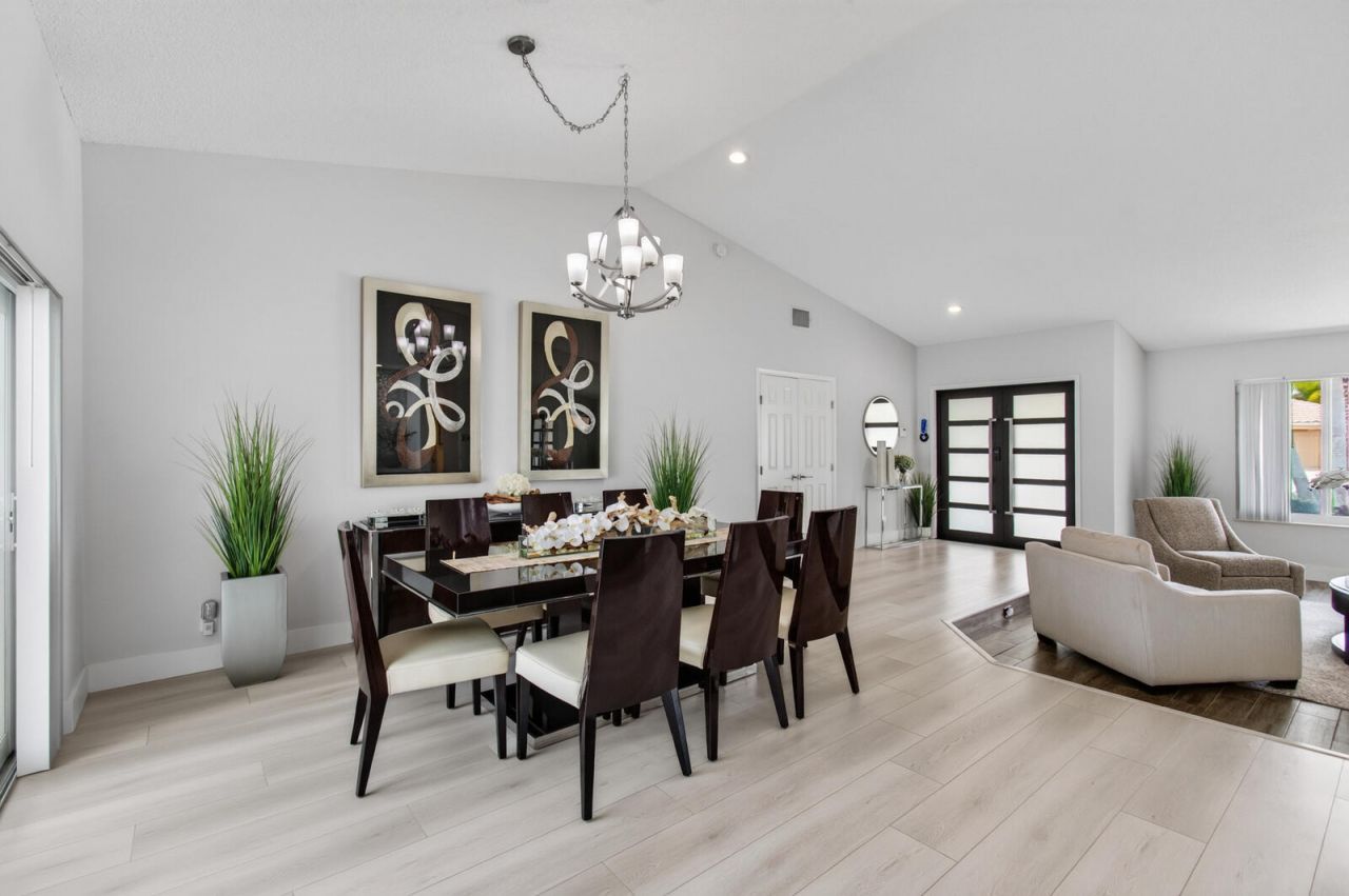22052 Martella Avenue, Boca Raton, FL 33433 Photo
