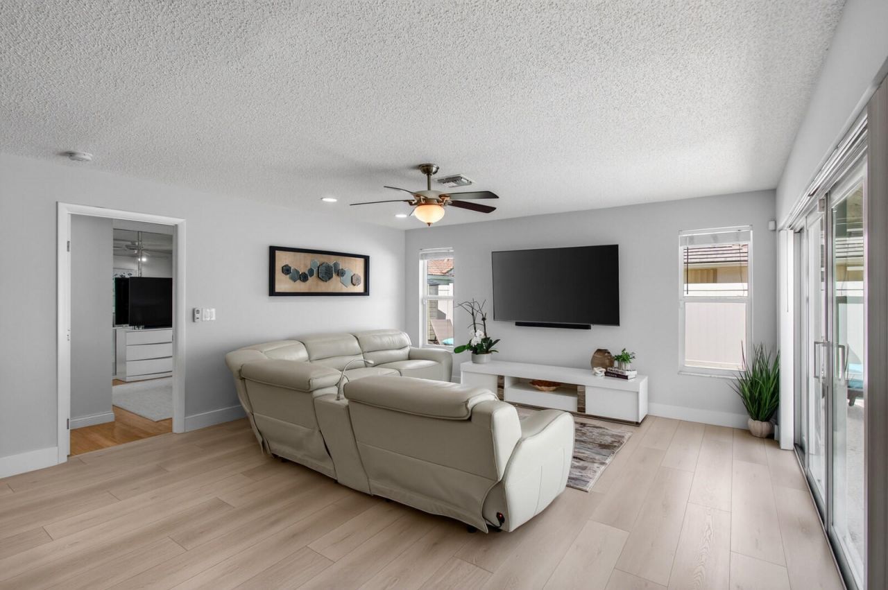 22052 Martella Avenue, Boca Raton, FL 33433 Photo