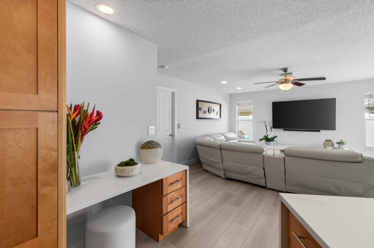 22052 Martella Avenue, Boca Raton, FL 33433 Photo