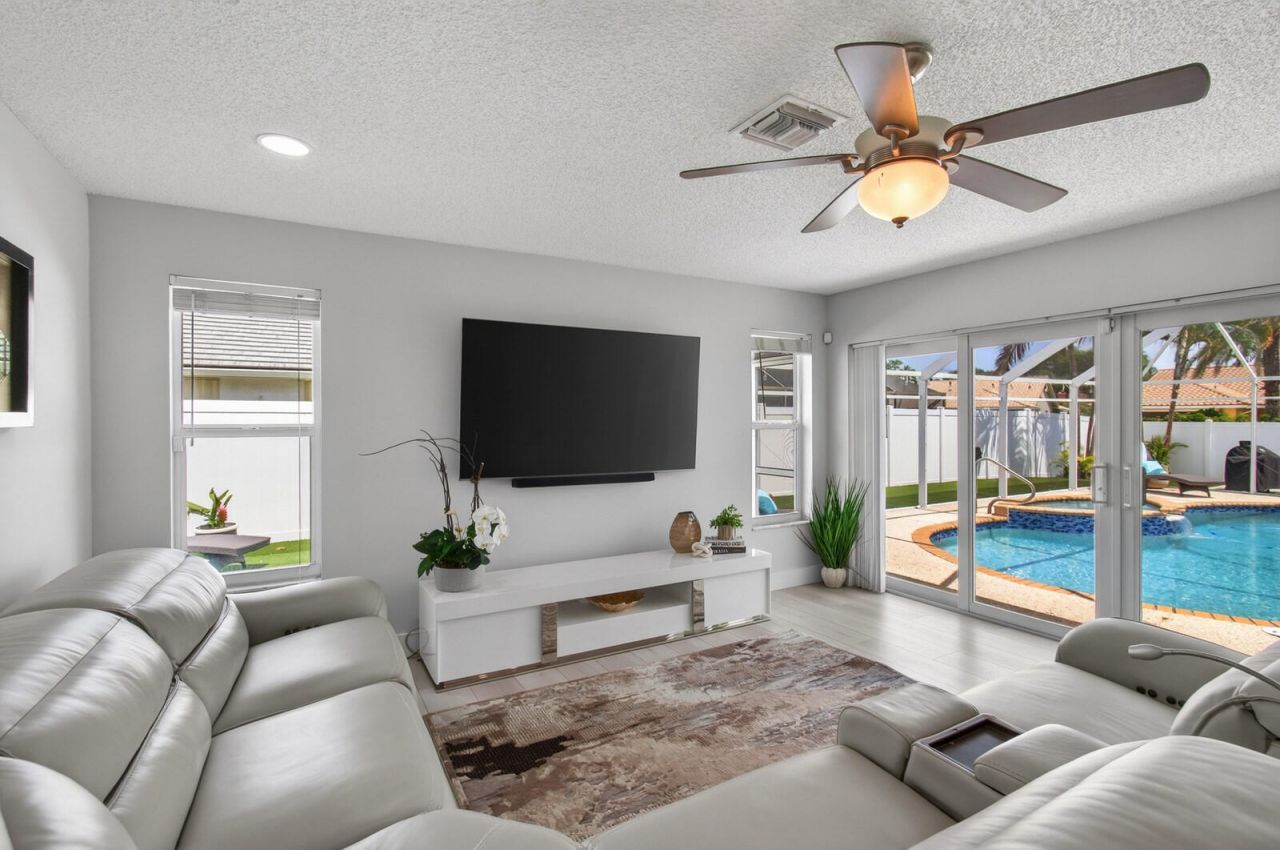 22052 Martella Avenue, Boca Raton, FL 33433 Photo