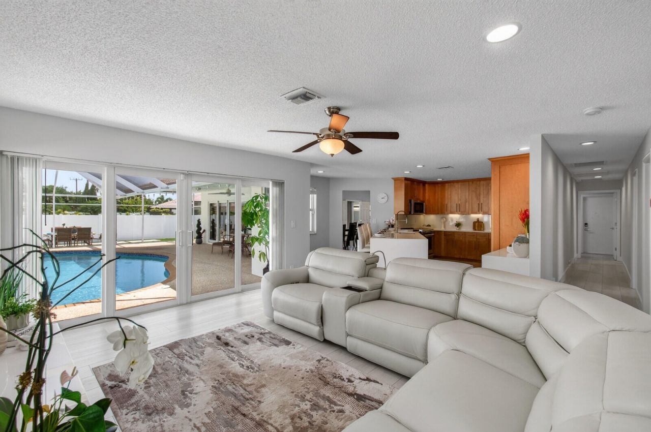 22052 Martella Avenue, Boca Raton, FL 33433 Photo
